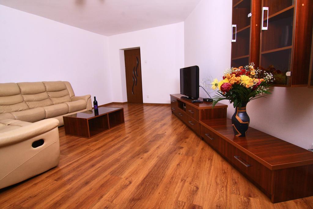 Nirvana Accommodation Бухарест Экстерьер фото