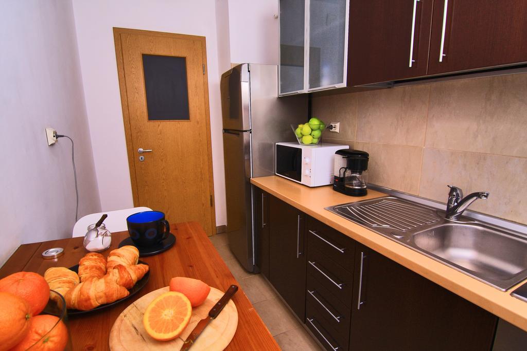 Nirvana Accommodation Бухарест Экстерьер фото