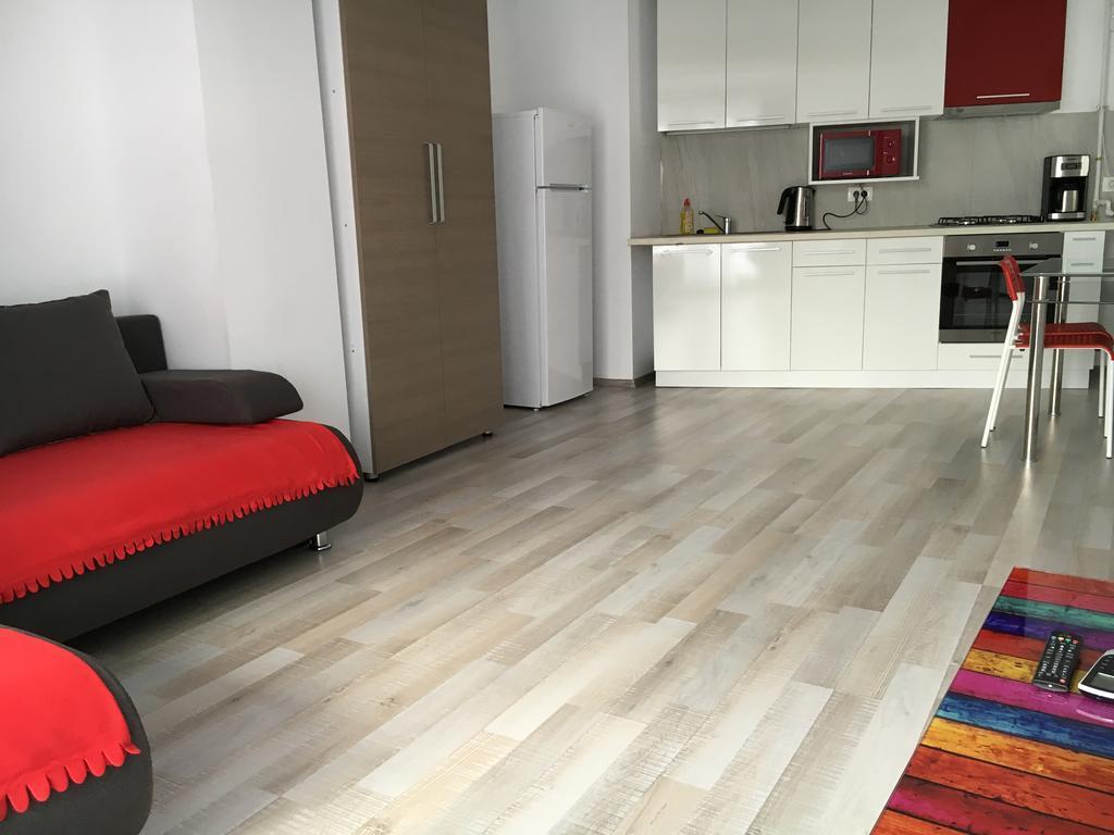 Nirvana Accommodation Бухарест Экстерьер фото