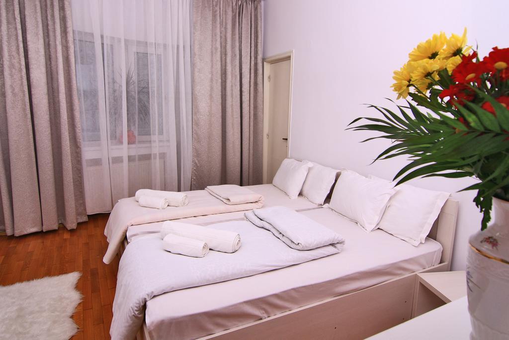 Nirvana Accommodation Бухарест Экстерьер фото