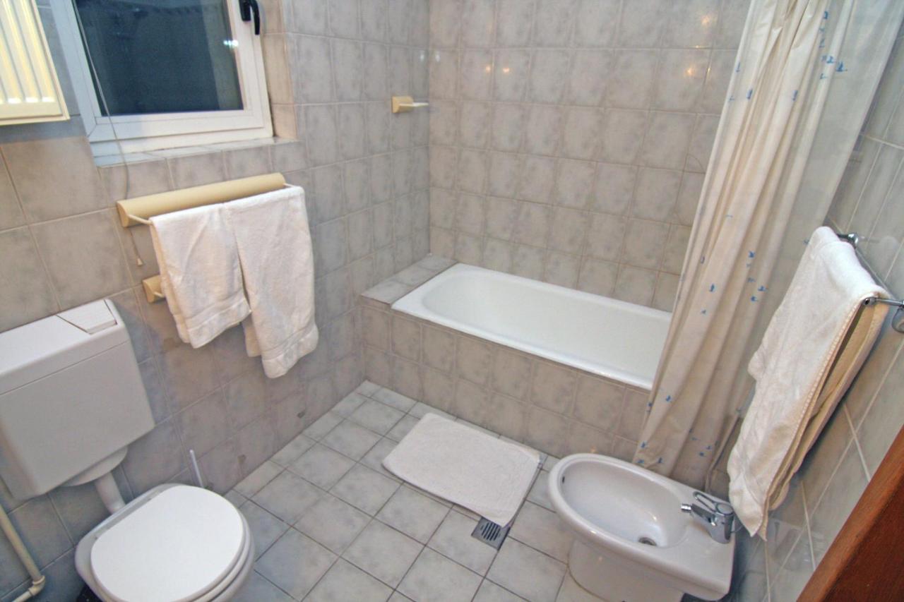 Nirvana Accommodation Бухарест Экстерьер фото