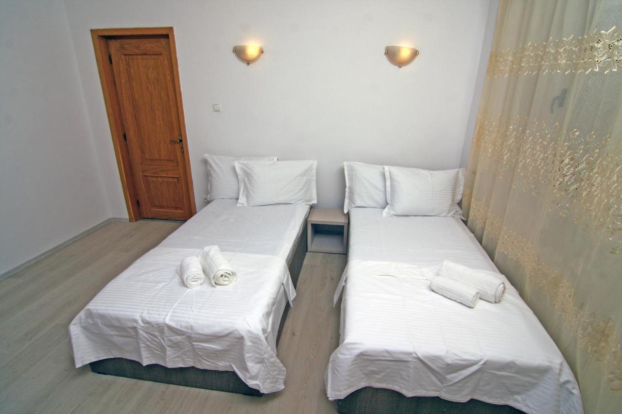 Nirvana Accommodation Бухарест Экстерьер фото