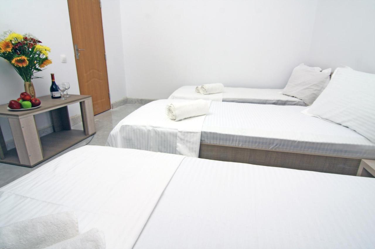 Nirvana Accommodation Бухарест Экстерьер фото