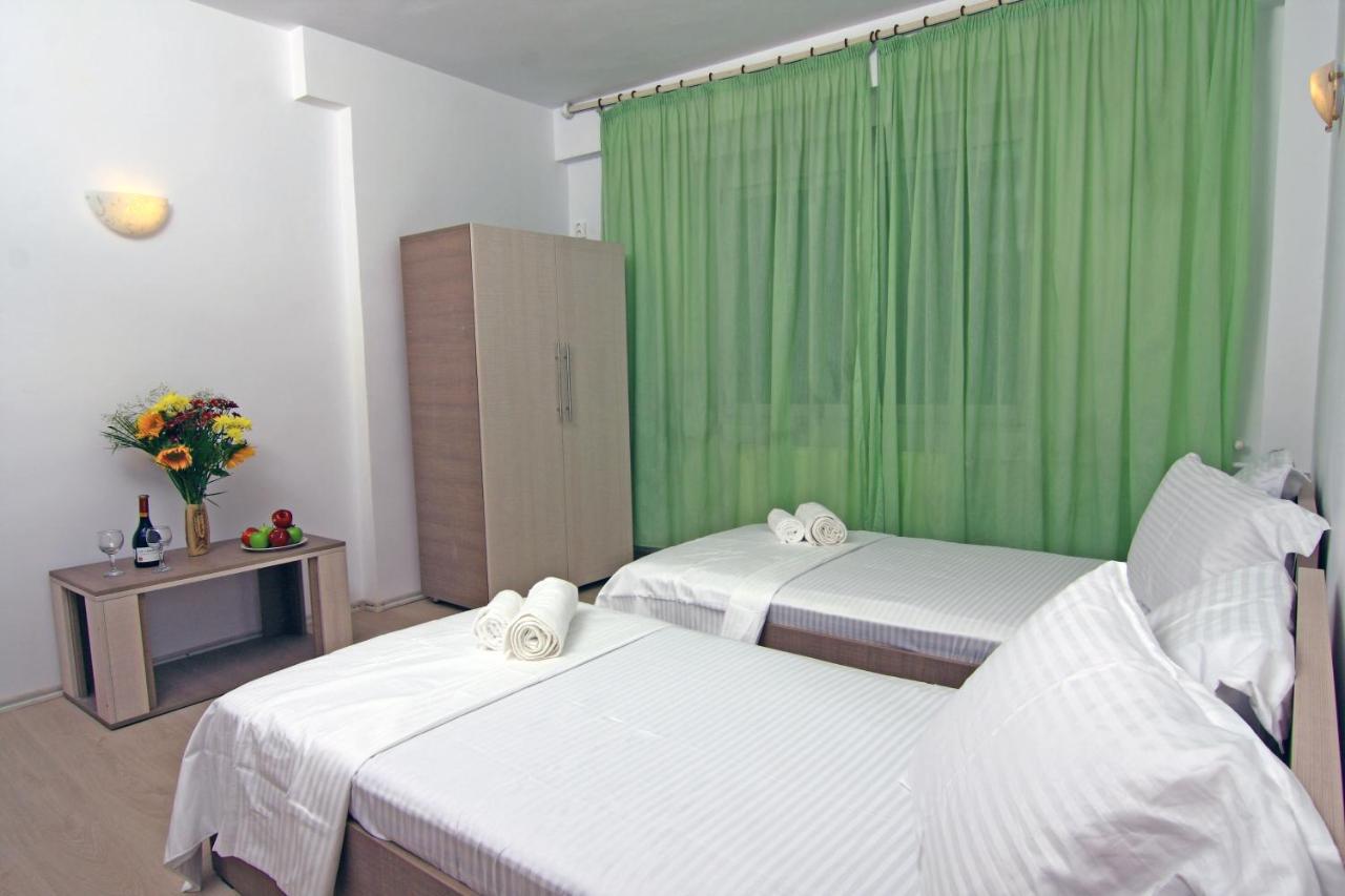 Nirvana Accommodation Бухарест Экстерьер фото